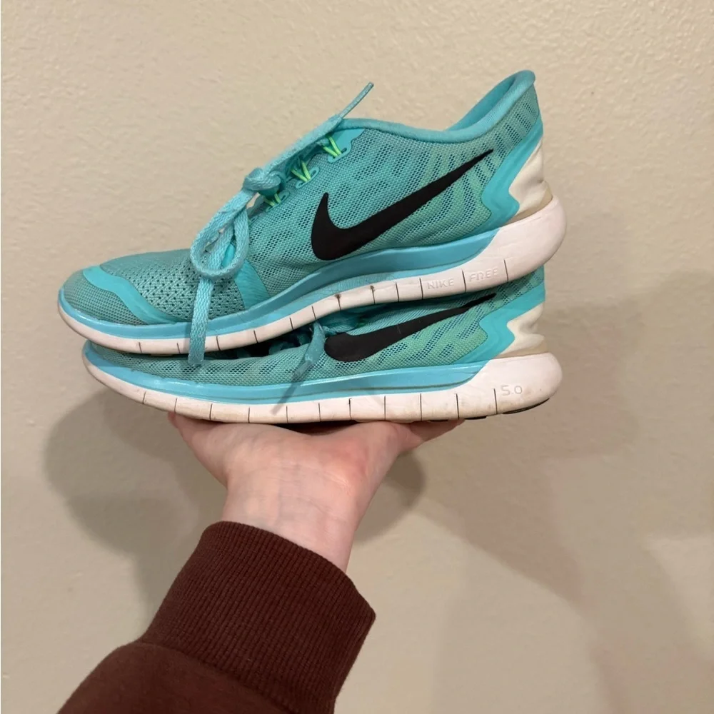 Nike Women's Teal and Black Athletic Shoes 7.5